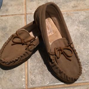 Lightly worn Resort size 7 slip on shoes